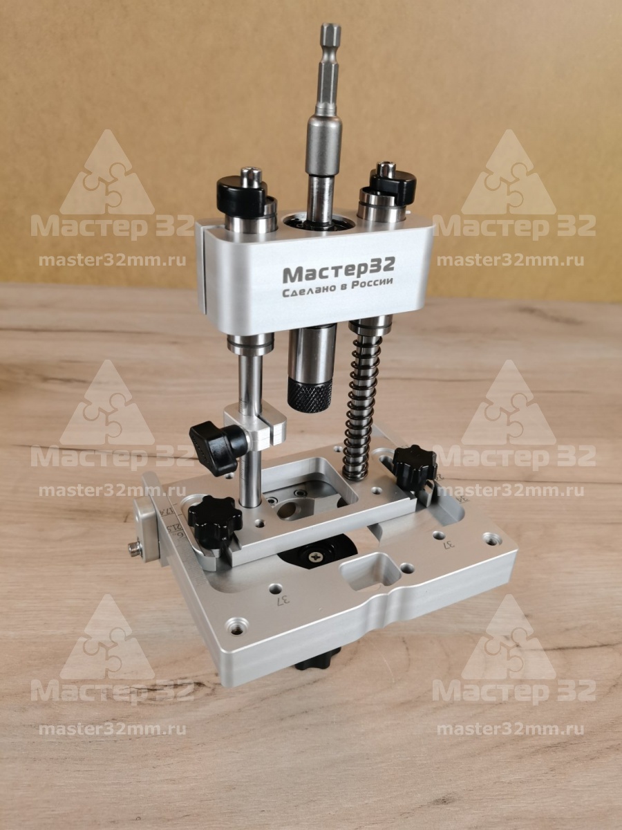 Фрезерный кондуктор: универсальное решение для точной присадки мебельной фурнитуры