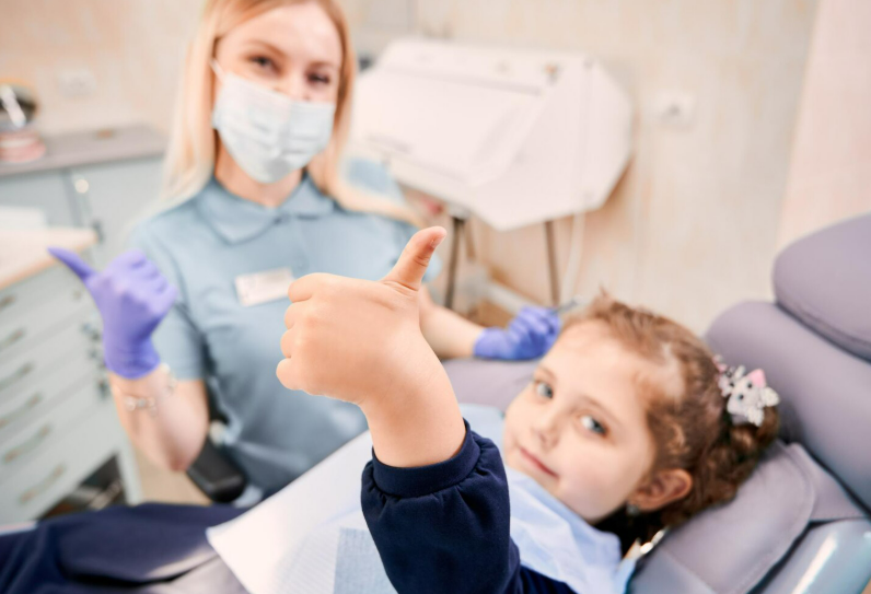 Детская стоматология: как сохранить улыбку ребенка здоровой