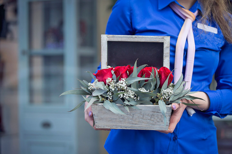 Доставка цветов: как превратить букет в волшебство, которое приходит вовремя