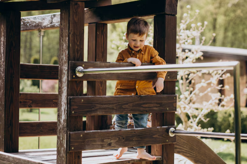 Детский игровой домик из дерева: уютное пространство для детской фантазии