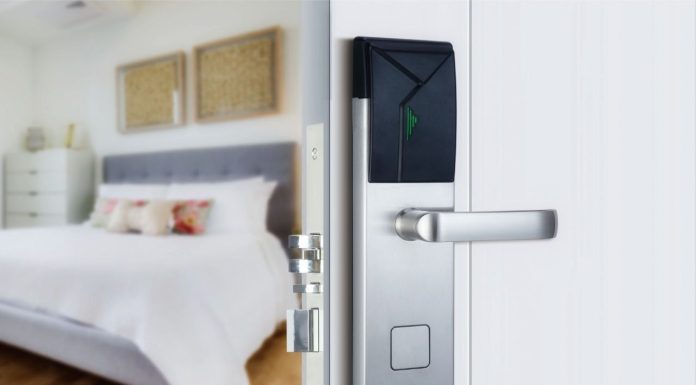 От ключа к карте, от карты к смартфону: современные замки для отелей