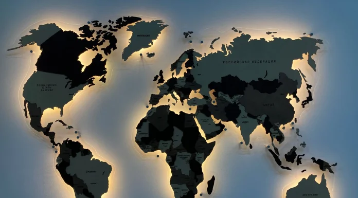 Деревянная карта мира: Искусство, которое оживляет ваш интерьер