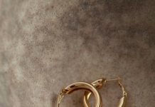 Золотые сережки: Искусство выбора украшений