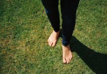 Как лечить плоскостопие у взрослых и детей: просто о сложном