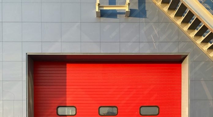 Противопожарная дверь: почему она важна и как выбрать правильную