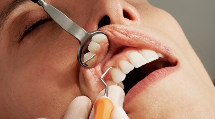 Зачем посещать стоматолога ортопеда: важность и преимущества приема