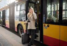 Аренда автобуса с водителем: свобода на колесах для ваших приключений