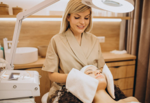 Косметологическая клиника: зачем обращаться?