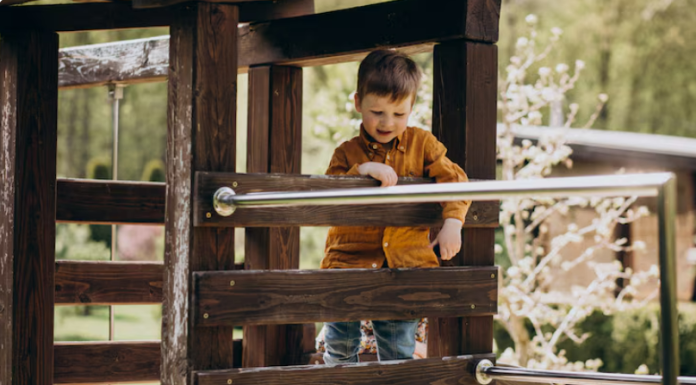 Детский игровой домик из дерева: уютное пространство для детской фантазии