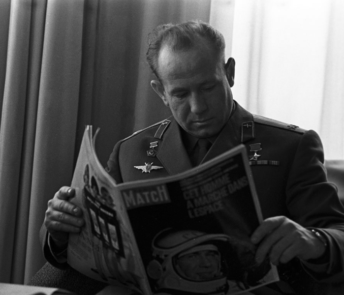 60 лет назад человек впервые вышел в открытый космос. Как это было