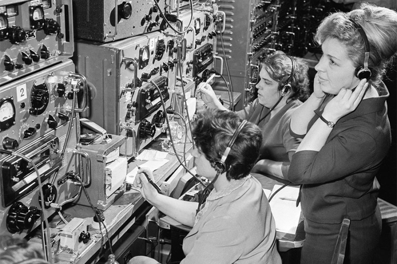 60 лет назад человек впервые вышел в открытый космос. Как это было