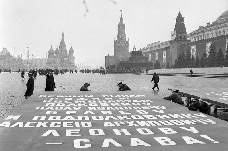 60 лет назад человек впервые вышел в открытый космос. Как это было