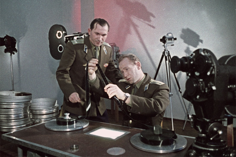 60 лет назад человек впервые вышел в открытый космос. Как это было