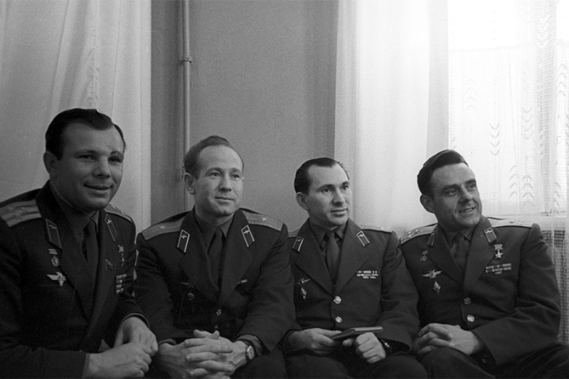 60 лет назад человек впервые вышел в открытый космос. Как это было