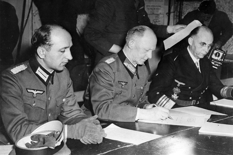 80 лет назад Германия окончательно капитулировала