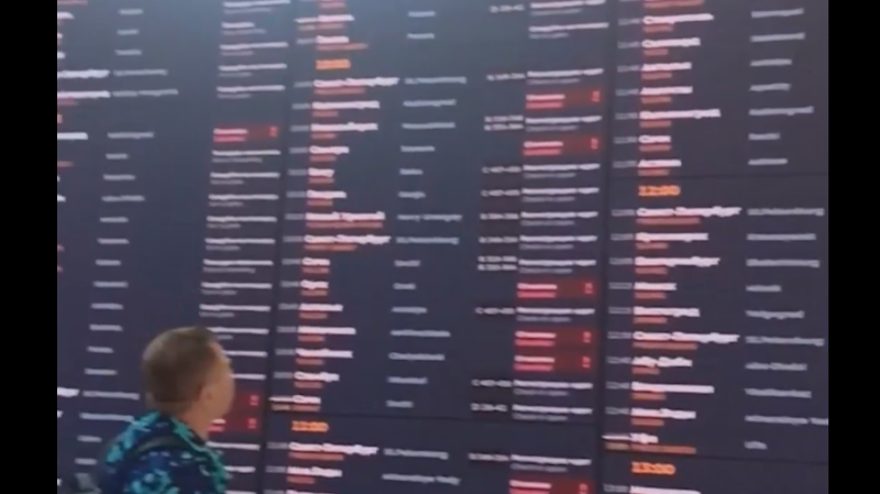 &laquo;Аэрофлот&raquo; отменил почти 50 пар рейсов из-за сбоя