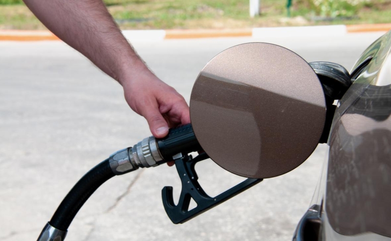 Аксенов объяснил перебои с топливом в Крыму