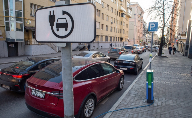 Аналитики и власти разошлись в оценках российского рынка электромобилей