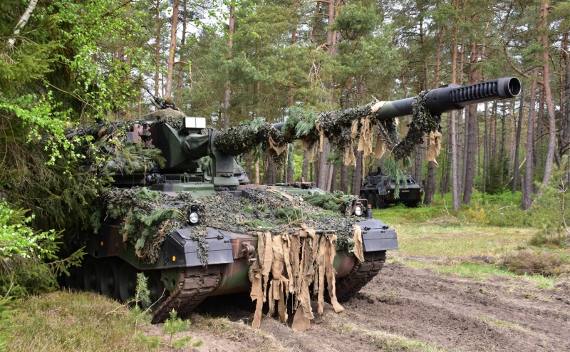 Аналитики из ФРГ заявили, что ЕС впервые не дал военных обещаний Киеву