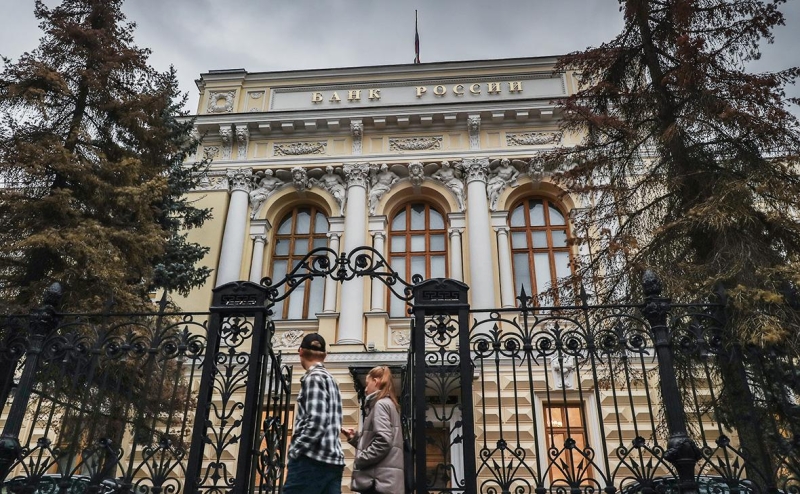 Аналитики увидели переток расчетов бизнеса в некрупные банки