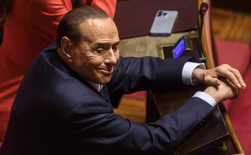 ANSA сообщило о решении детей Берлускони продать виллы, где бывал