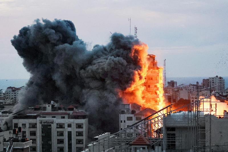 Армия Израиля ударила по &laquo;Палестинской Башне&raquo; в секторе Газа