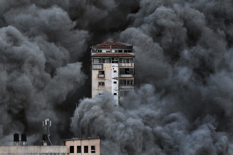 Армия Израиля ударила по &laquo;Палестинской Башне&raquo; в секторе Газа