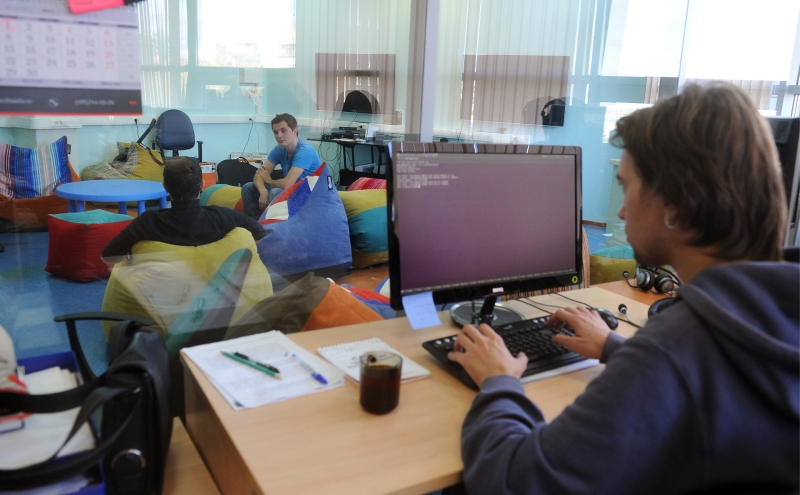 Аузан назвал две проблемы российских зумеров и пути их решения