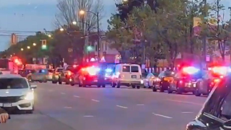 Автомобиль въехал в толпу на уличном фестивале в Ванкувере