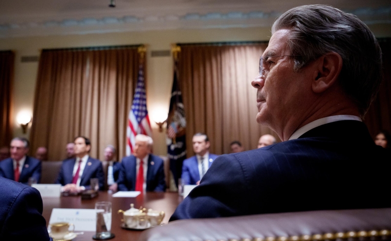 Axios узнал, что министр финансов США накричал на Илона Маска матом