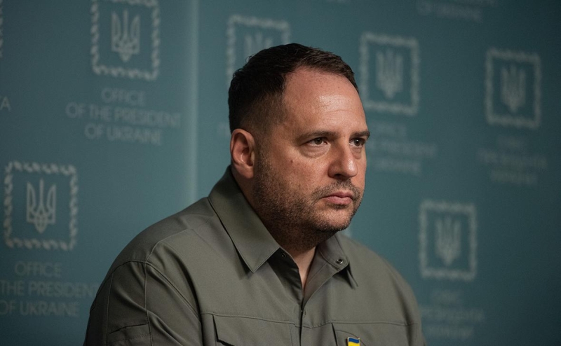 Aydınlık узнала о счетах, куда окружение Зеленского переводит деньги