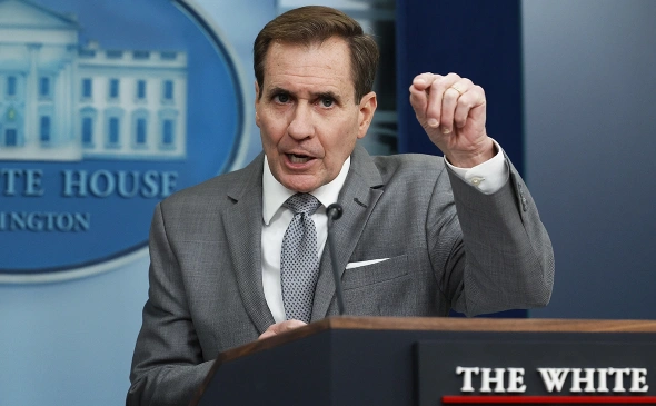 Байден поручил привлечь внимание к «невменяемости» Трампа