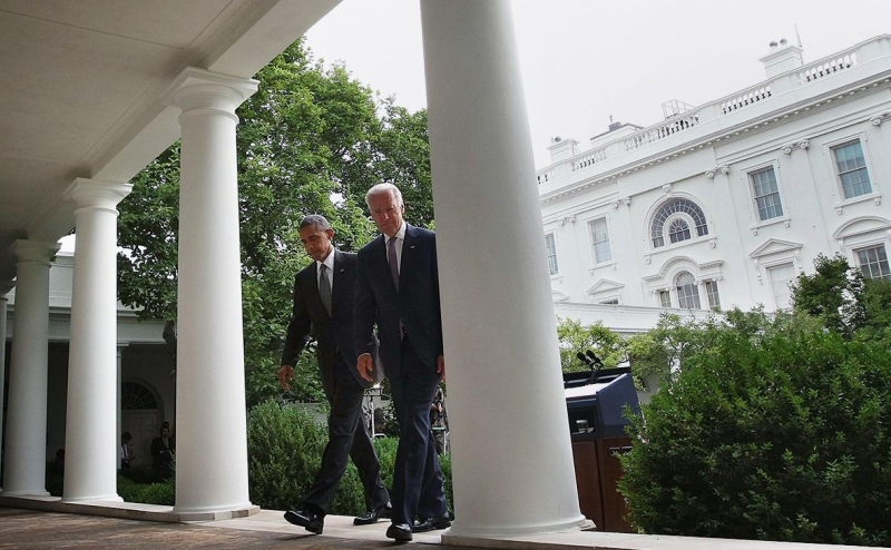 Байден поручил узнать, что американцы думают об участии Харрис в