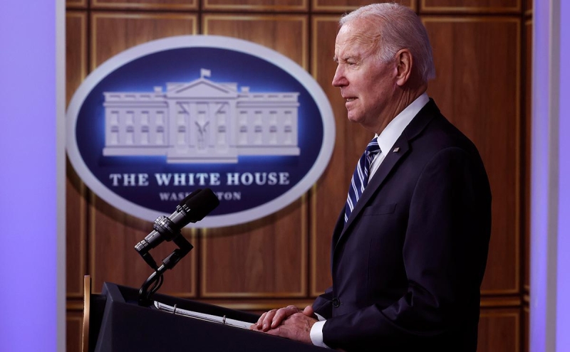 Байден в ответ на вопрос об аэростате КНР пообещал «позаботиться об