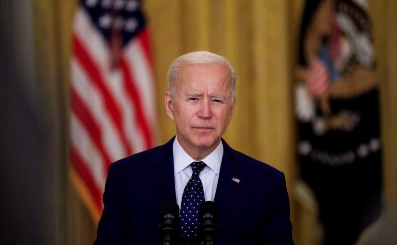 Байден заявил о кризисе на границе и решил повысить квоту приема бежен