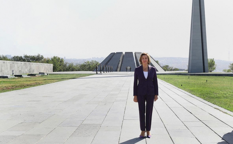 Баку обвинил Пелоси в предвзятости после ее заявления в поддержку Еревана