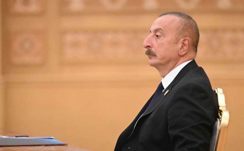 Баку потребовал от Карабаха сдаться и пригрозил провести &laquo;любую