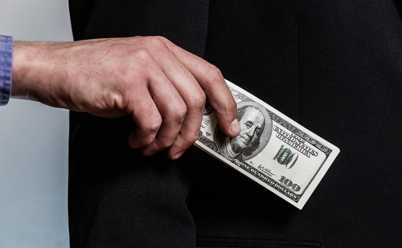 Банки назвали переводы за рубеж самым важным направлением работы