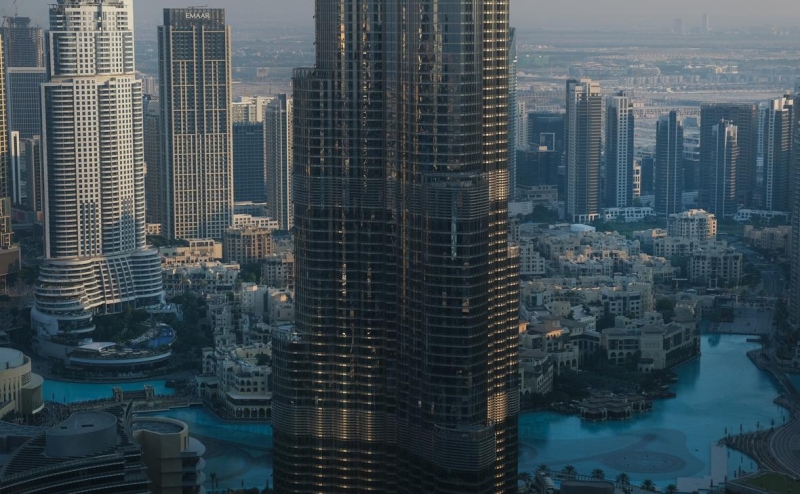 Банки ОАЭ удлинили срок проведения платежей с Россией