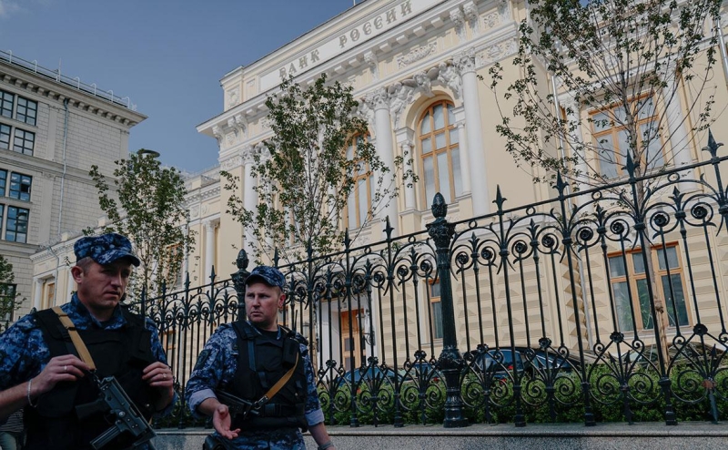 Банки пожаловались Набиуллиной на отключение от базы паспортов МВД