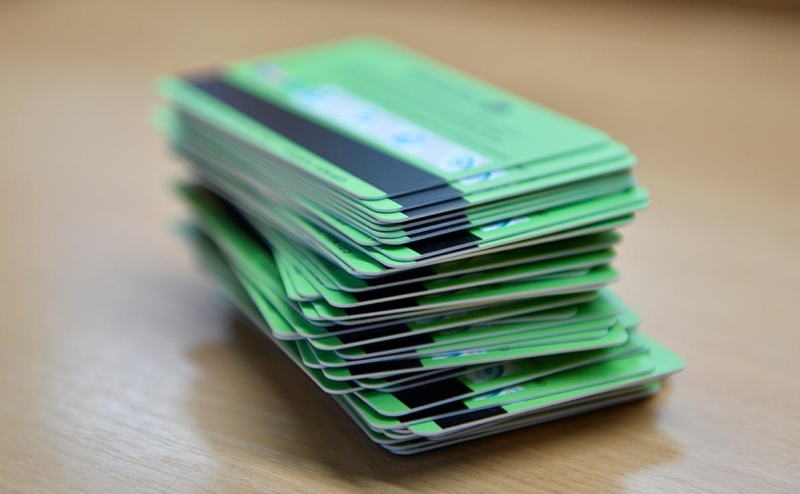 Банки сообщили о рисках дистанционного открытия карт иностранцам