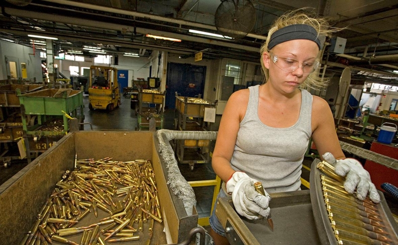 Белый дом назвал причину приостановки военных поставок Украине