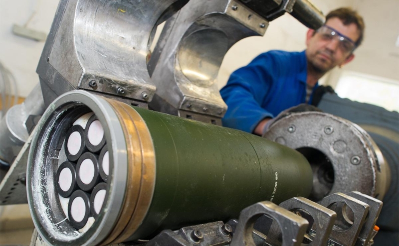 Белый дом объявил о передаче кассетных боеприпасов Украине