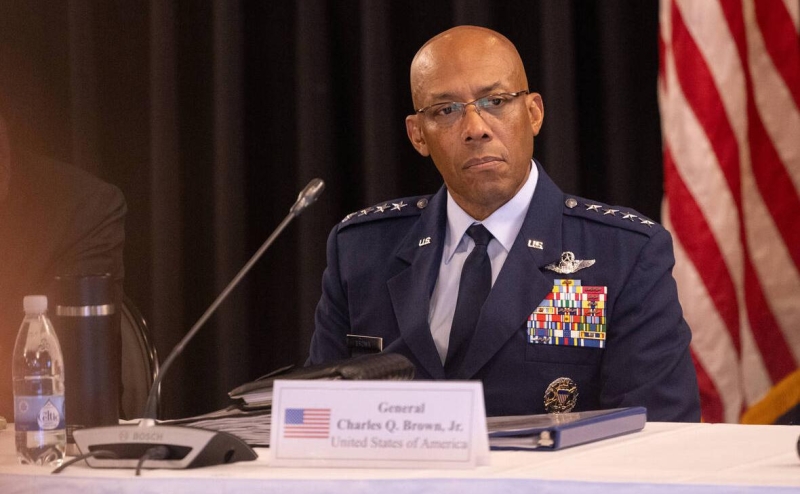 Белый дом пообещал Пентагону «встряску» от Трампа из-за провала