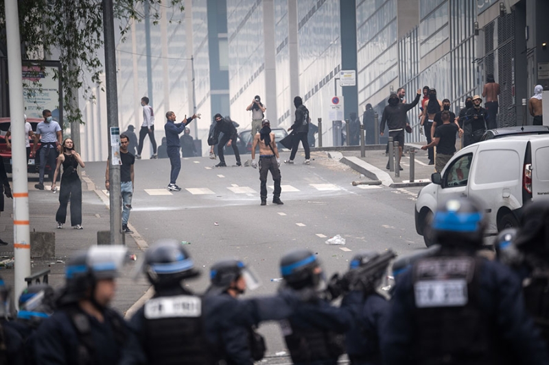 Беспорядки во Франции после гибели подростка. Фоторепортаж