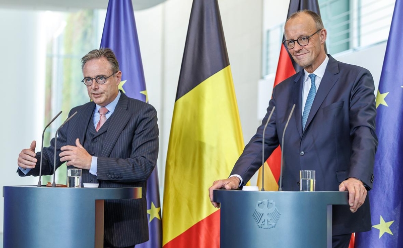 Бессент рассказал, как следует поступить с замороженными активами