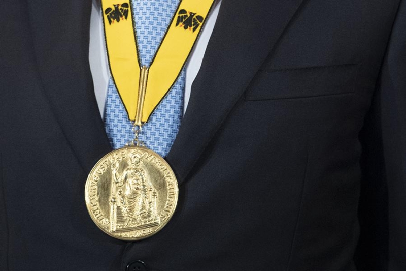 Bild узнал о планах поездки Зеленского в Германию за Карлом Великим