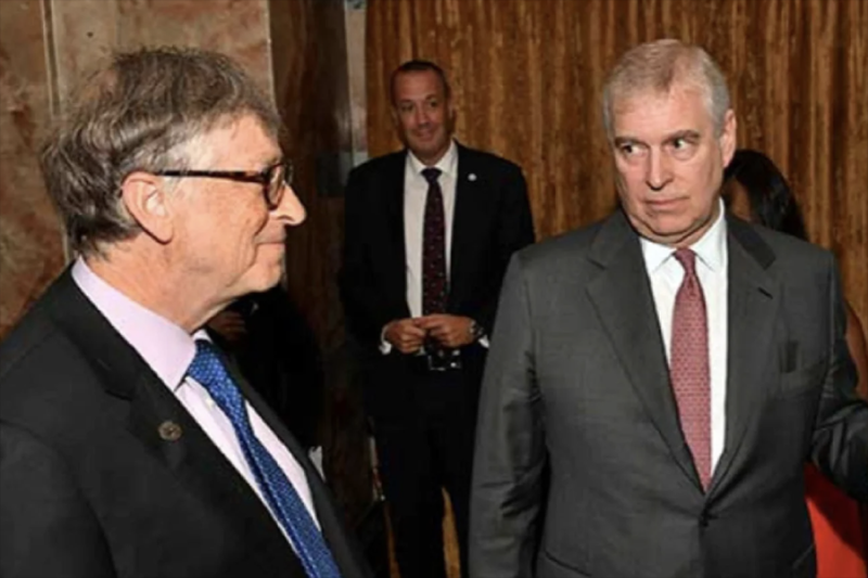 Билл Клинтон в джакузи и Майкл Джексон. Новые фото из архива Эпштейна