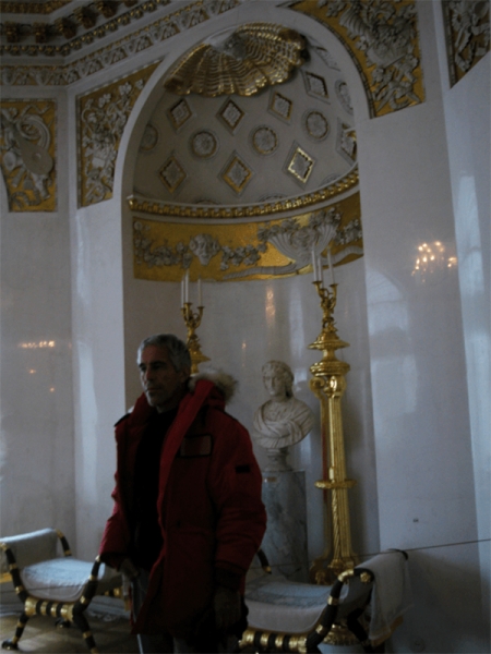 Билл Клинтон в джакузи и Майкл Джексон. Новые фото из архива Эпштейна