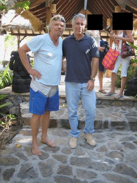 Билл Клинтон в джакузи и Майкл Джексон. Новые фото из архива Эпштейна